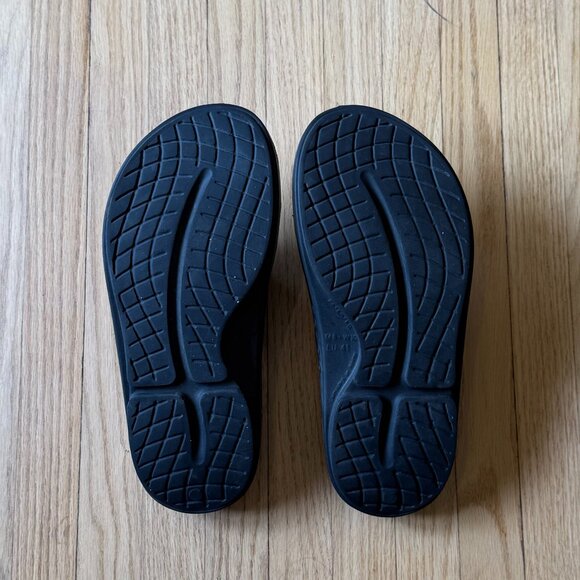 OOFOS OOriginal Sandals - Black - Picture 2 of 5
